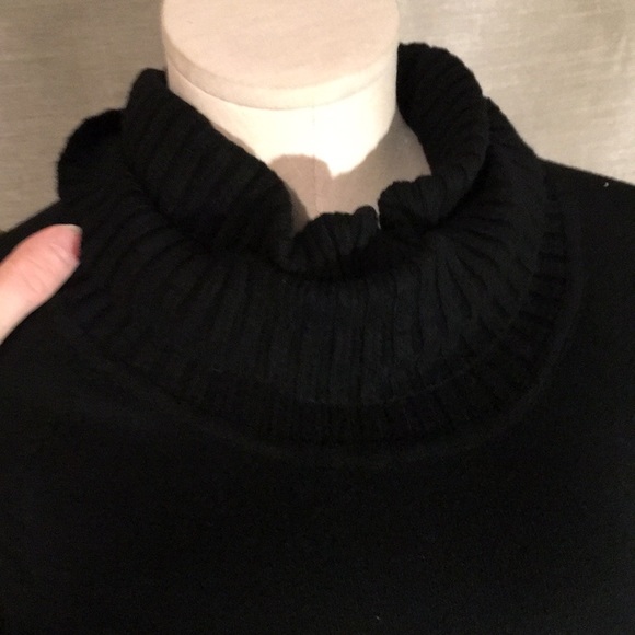 Turtleneck, curved hem soft black longsleeve tunic - Picture 3 of 6